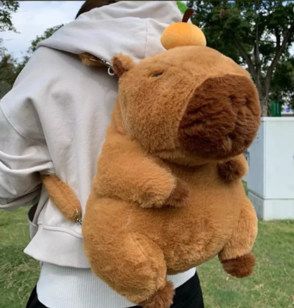 MOCHILA CAPIBARA