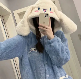 BATA CINAMONROLL