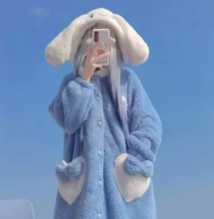 BATA CINAMONROLL