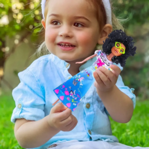 MUÑECA ENCANTO