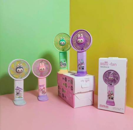 VENTILADOR CAPIBARA Y LABUBU
